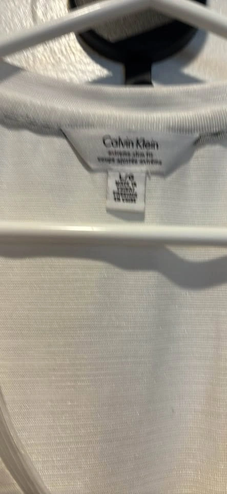 Men’s Calvin Klein tshirt - photo 2