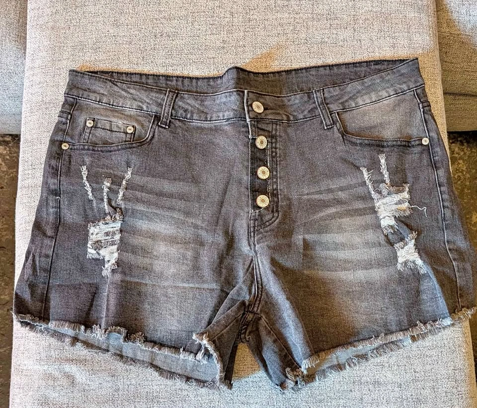 Ladies jean shorts - New