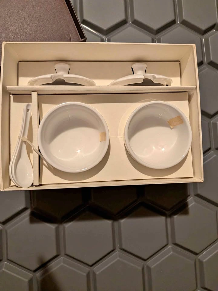 Condiment holders