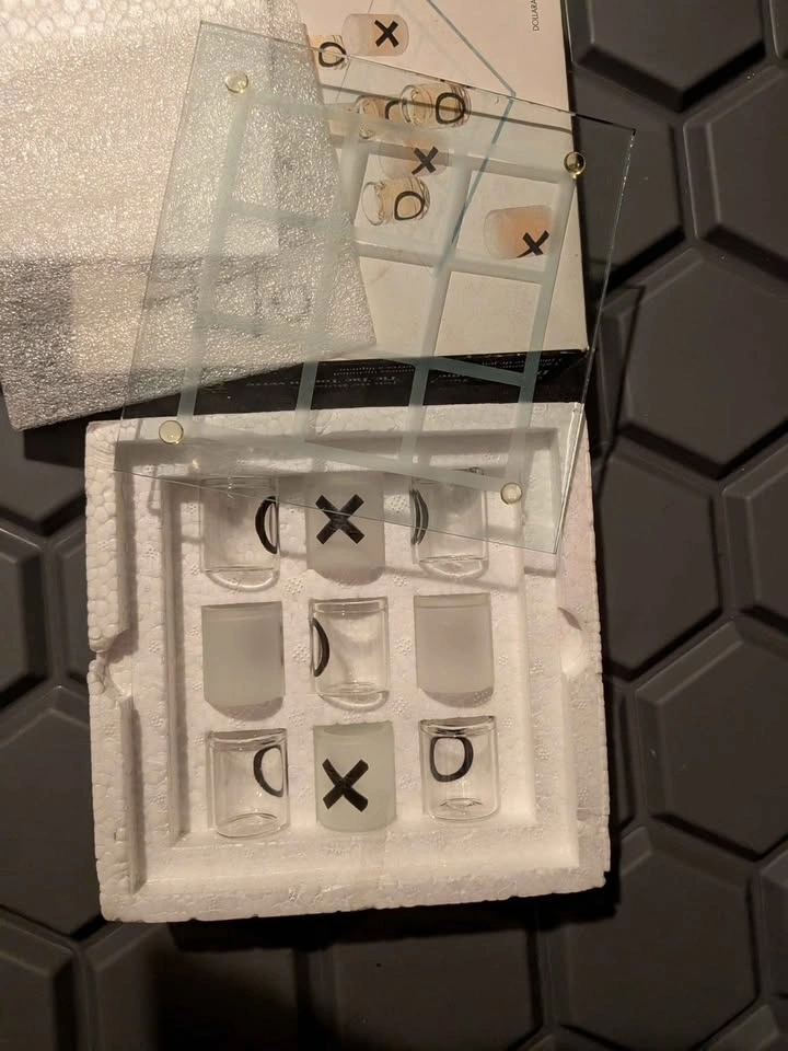 Glass Tic Tac Toe game - photo 2