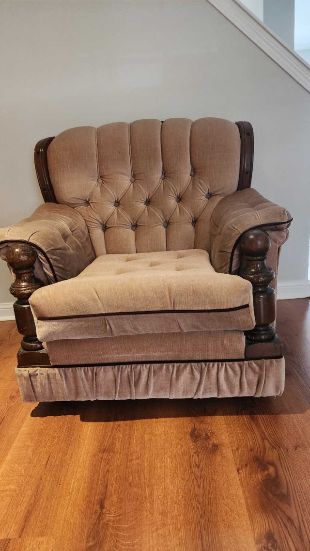 Vintage Sofa Loveseat and Armchair Set - photo 3
