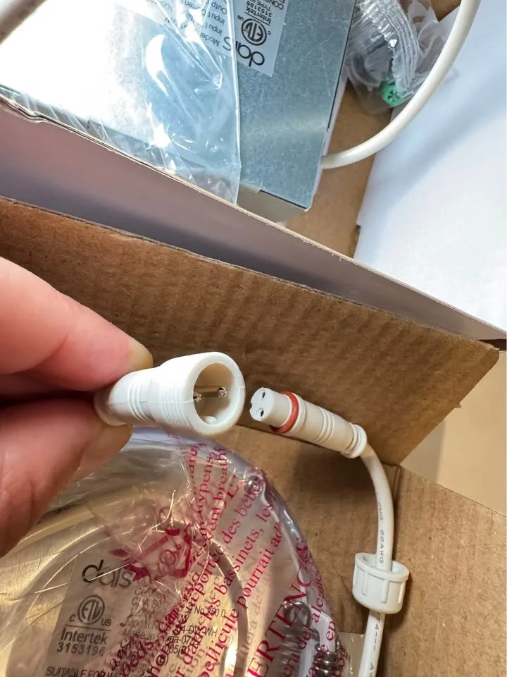 Brand new pot lights DIMMABLE 4” ($5 each) retail $30 each! image indicator(4)