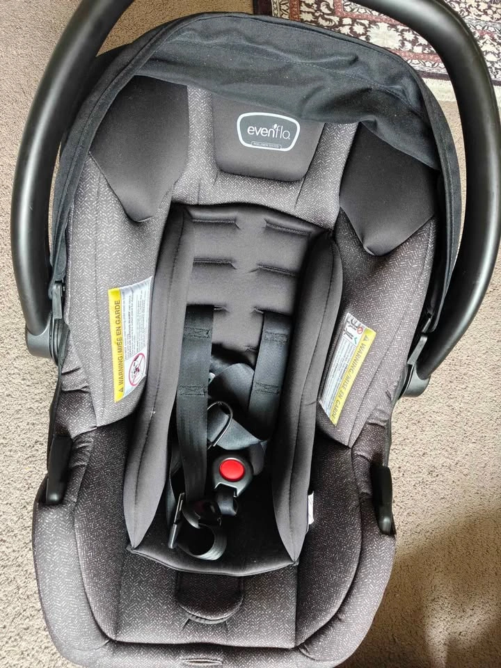 Evenflo Pivot Modular Travel System with Infant Car Seat - photo 4