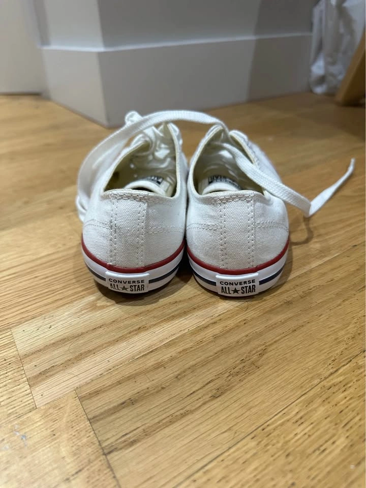 Size 6 Converse and Size 7 Ardene - Set of 2 - photo 4