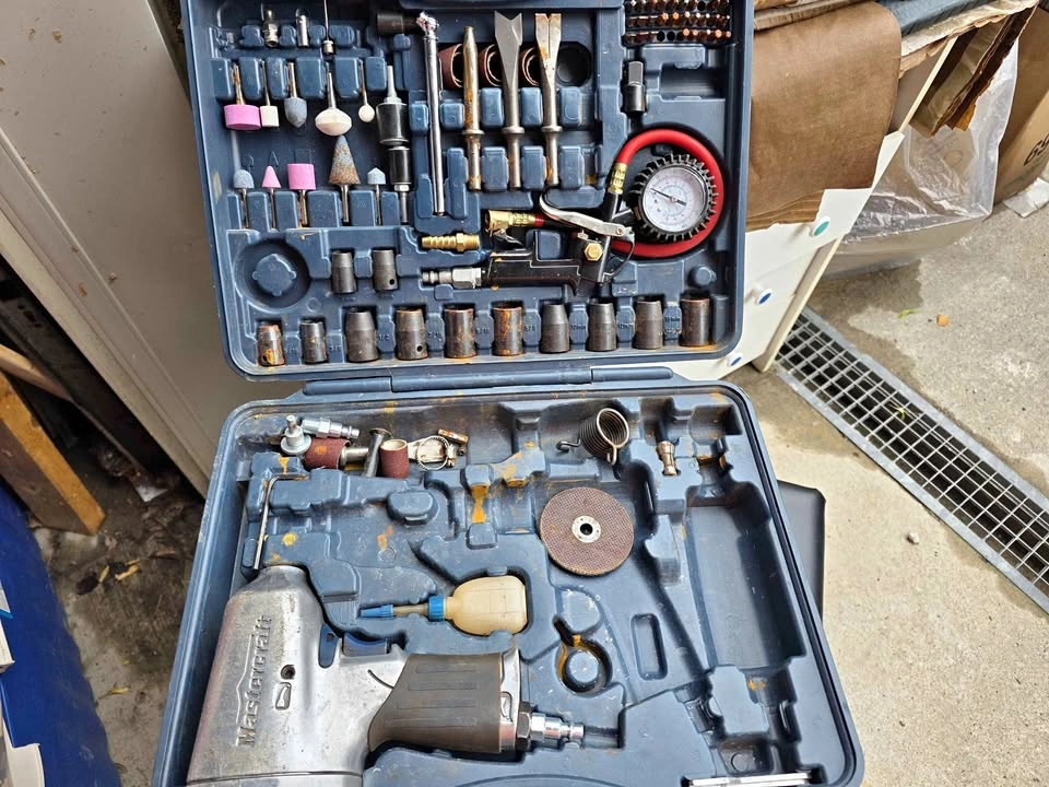 Mastercraft Air-Powered Tool Kit