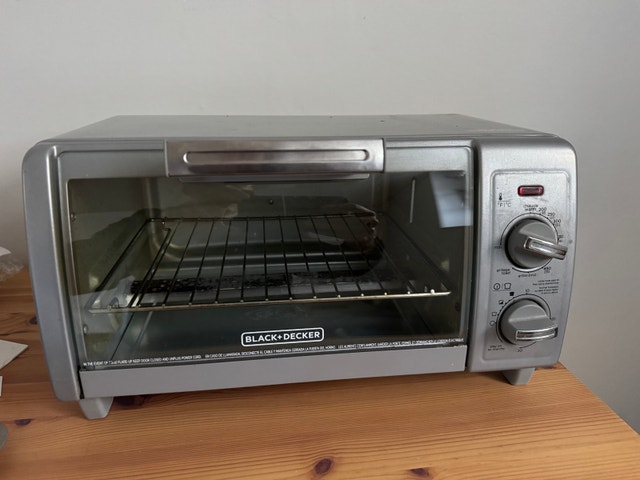 Black and Decker toaster oven