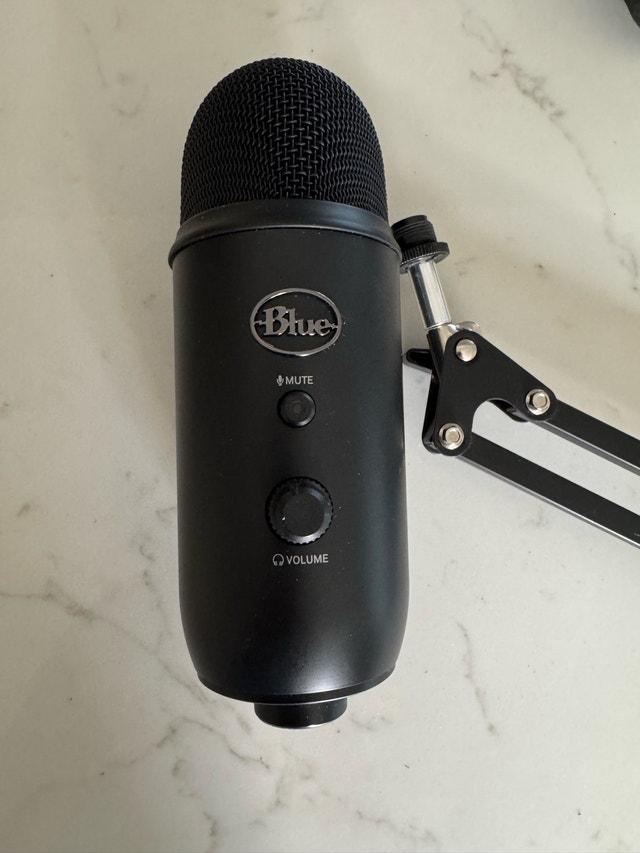 Blue Yeti USB Microphone Black