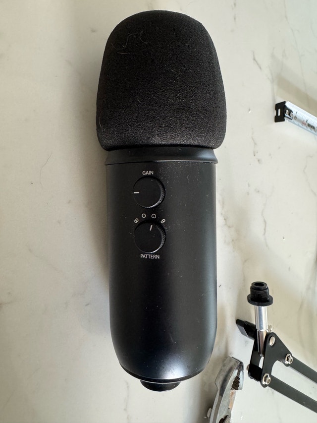 Blue Yeti USB Microphone Black - photo 2