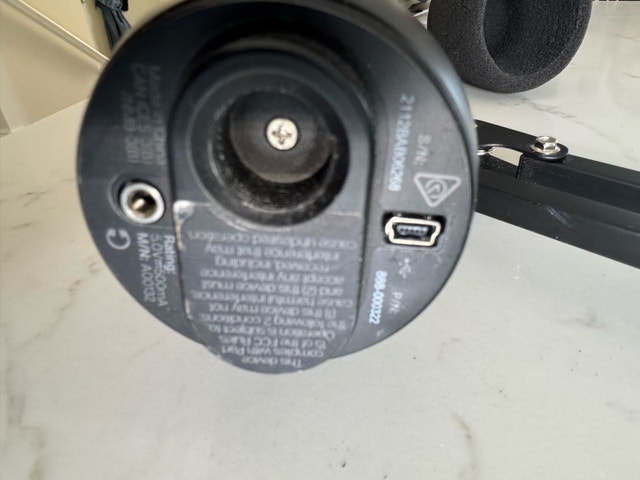 Blue Yeti USB Microphone Black - photo 3