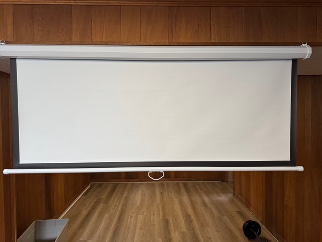 72 inch retractable screen