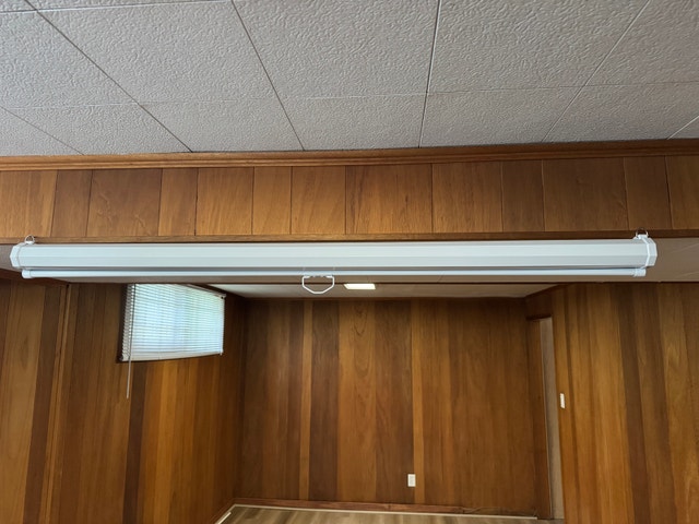 72 inch retractable screen - photo 2