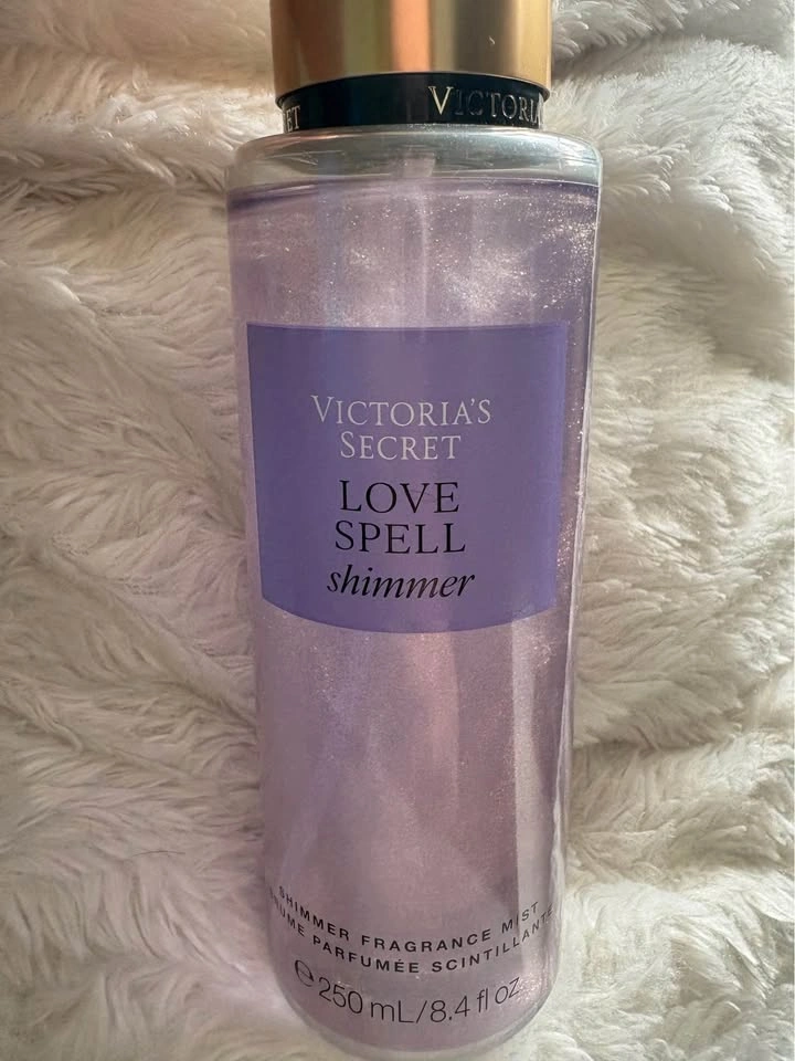 Victoria's Secret Love Spell Shimmer Fragrance Mist - photo 2