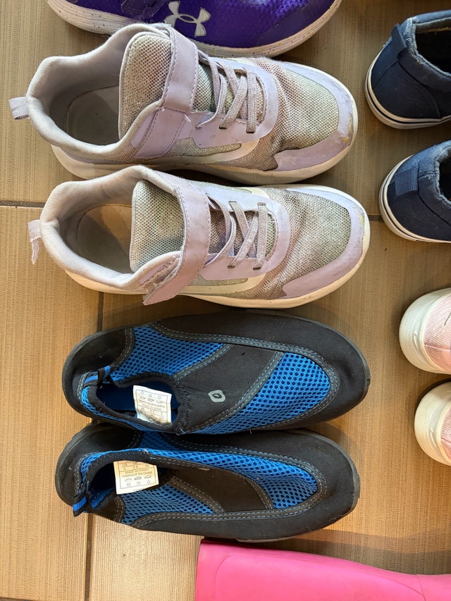 Kids shoes - runners, rain boots - photo 4