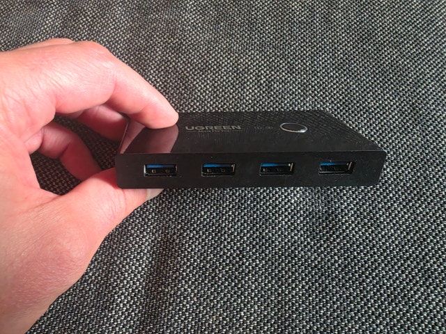 UGREEN USB 3.0 Switch – 2 Computers / 4 USB Devices - photo 3