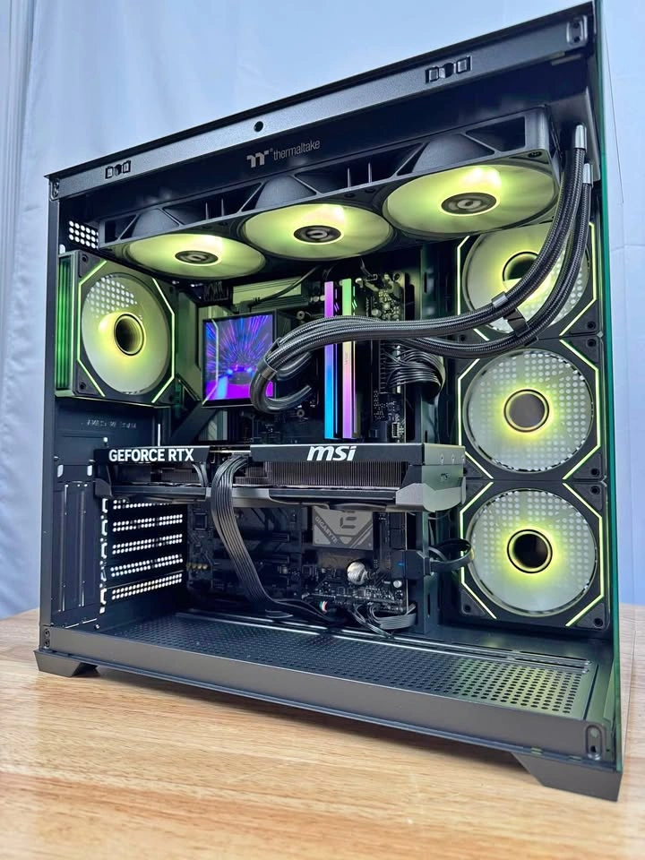 Ryzen 9800x3D | RTX 5070 Ti | 32GB DDR5 | 1TB SSD - High End PC