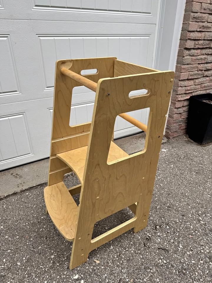 Wooden Montessori Learning Tower Adjustable Height