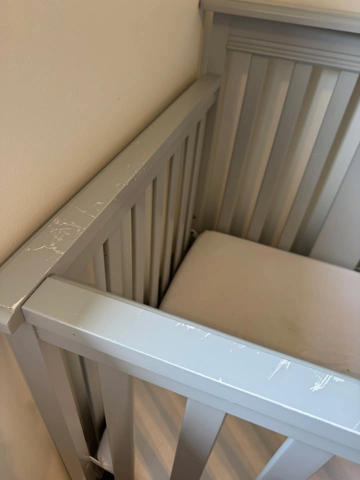 Convertible Crib and Dresser Set - photo 5