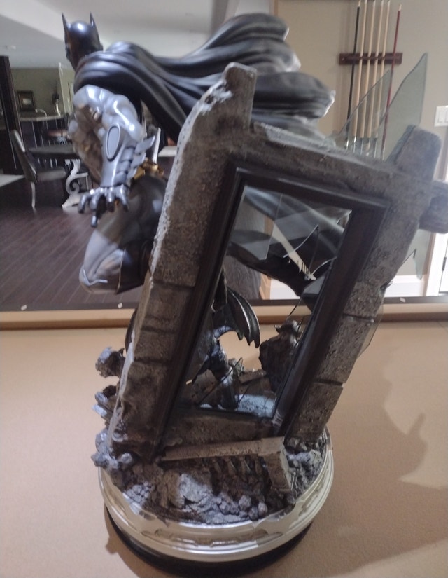 Batman Arkham Knight Exclusive Statue - photo 4