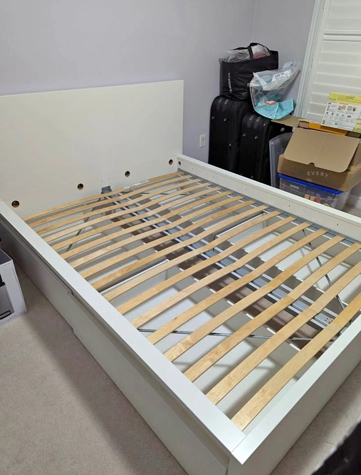 Queen bed with 4 underbed storage