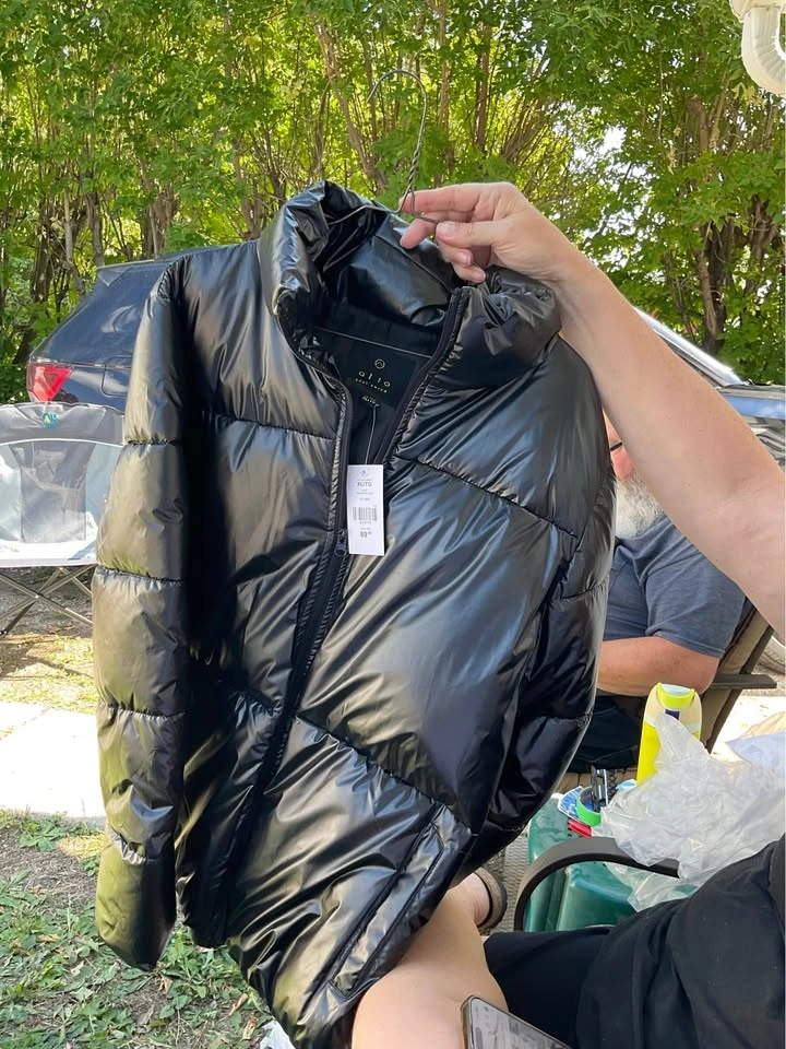 Black Puffer Jacket - photo 2