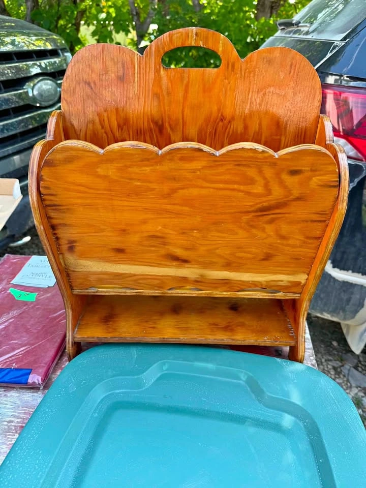 Vintage Wooden Scalloped Magazine Rack
