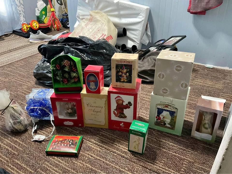 Vintage Christmas Ornament and Figurine Lot - Danson, Charming A