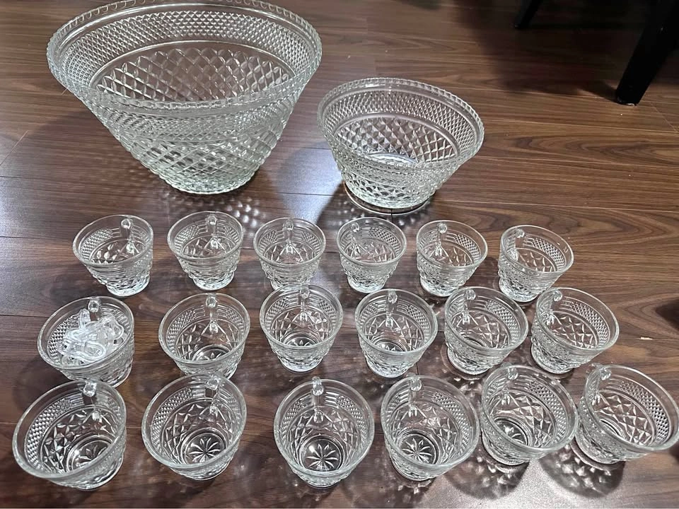 Vintage Anchor Hocking Wexford Glass Punch Bowl + Cups + Ladle