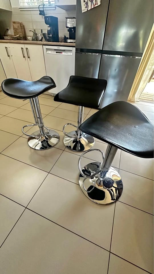 Bar stools - Set of 3 for $50