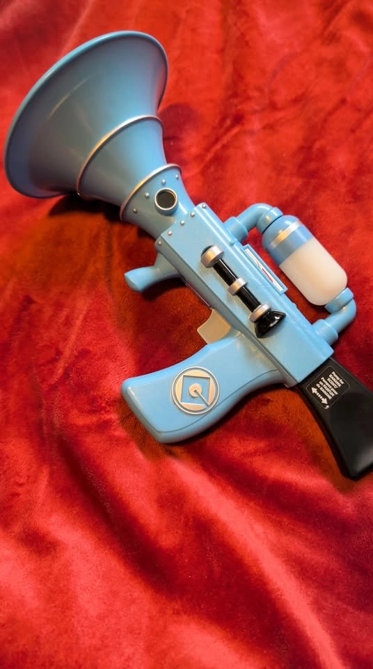 Despicable Me Toy Blaster - photo 2