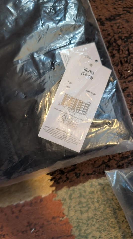 Black Hoodie XL/TG (14-16) - photo 2