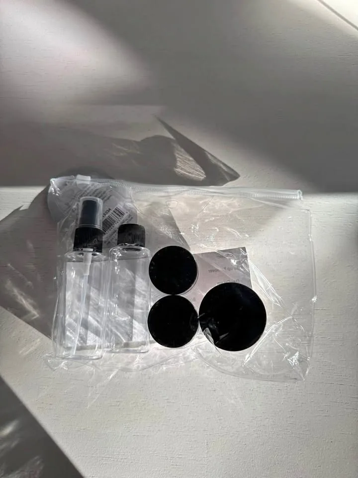 Personal Travelling Accessories Bag thumbnail