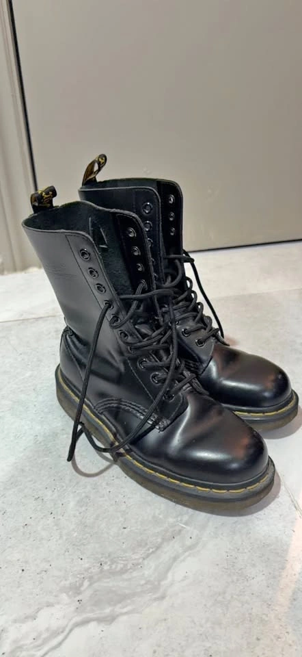 Dr. Martens Boots US 6 Women's