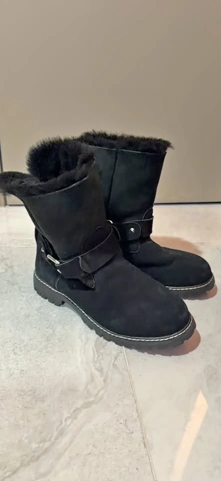 Black Faux Fur Lined Boots with Buckle Detail