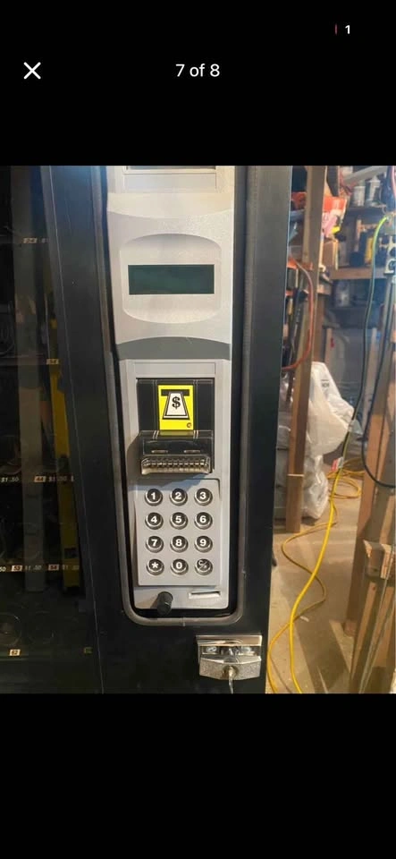 Used Vending Machine - photo 2