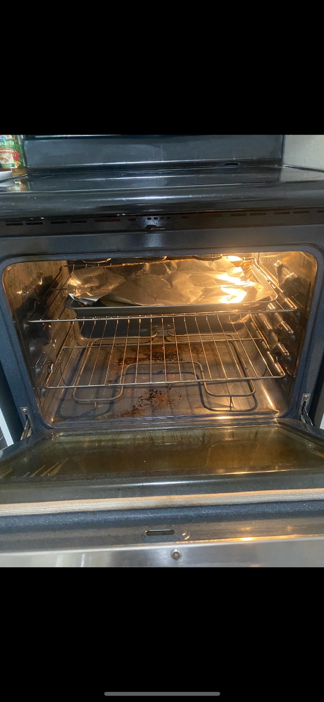 Frigidaire Stainless Steel Range/Glass Cooktop (Great Condition) - photo 2