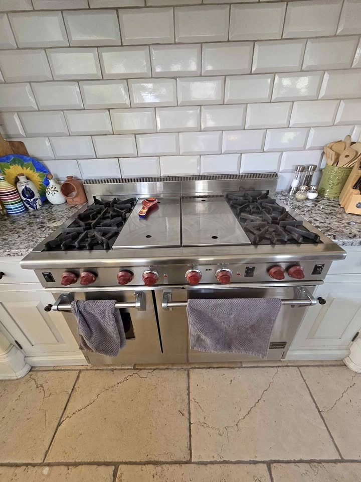 Wolf Gourmet Range - Gas Stove