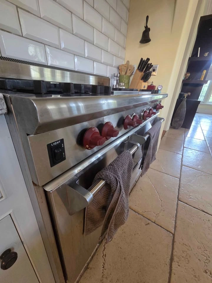 Wolf Gourmet Range - Gas Stove - photo 2