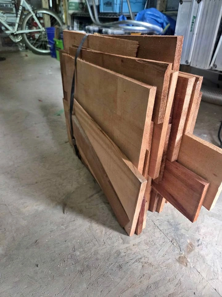 Bundle Cedar Shakes/Shingles (not used)
