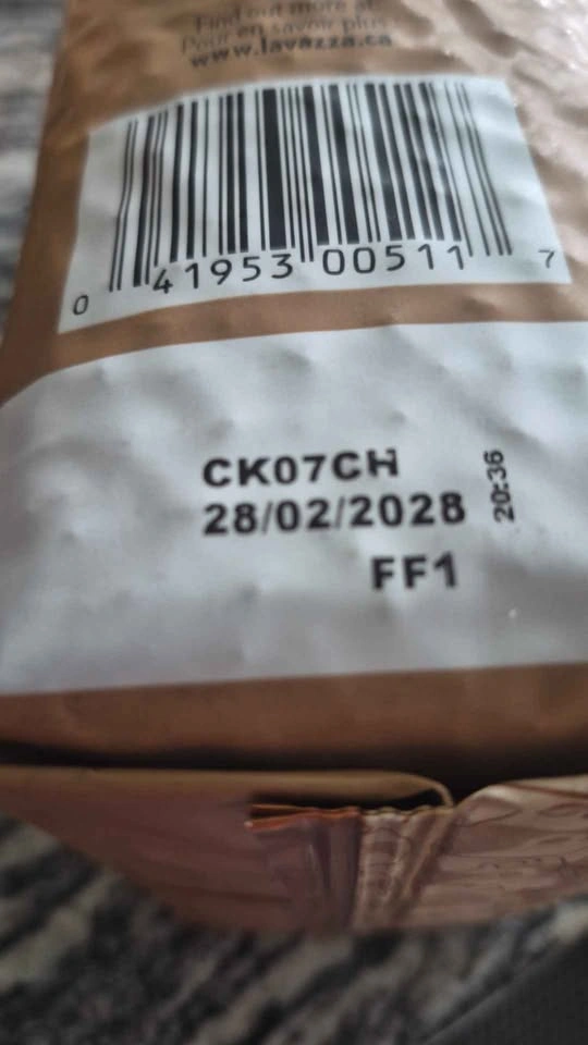 Lavazza Crema e Aroma Whole Bean Coffee 1kg - photo 2