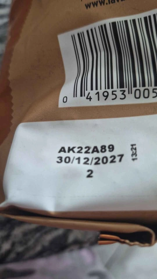 Lavazza Crema e Aroma Whole Bean Coffee 2 x 1kg - photo 2
