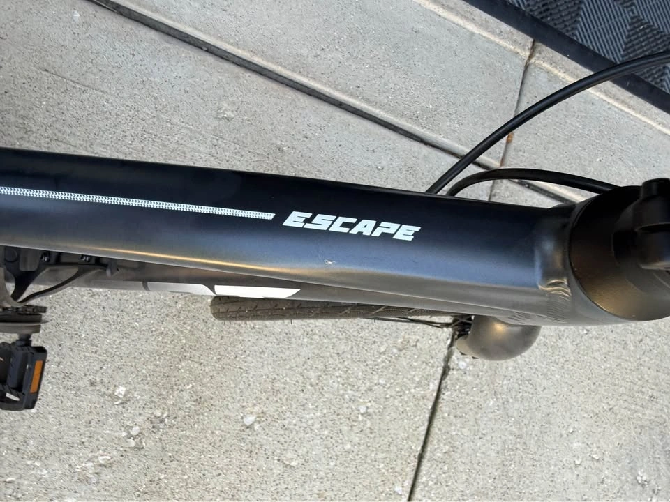 Two Fitness Hybrid Bikes: Giant Escape 2 & Liv Alight 2 Disc - photo 5