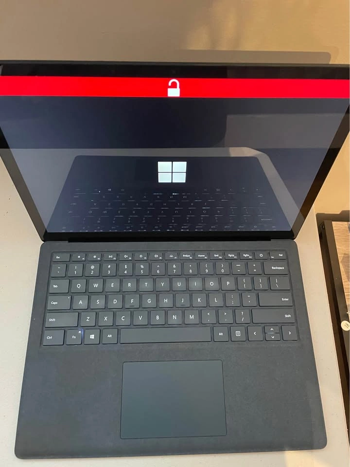 Microsoft surface i5 7th Gen