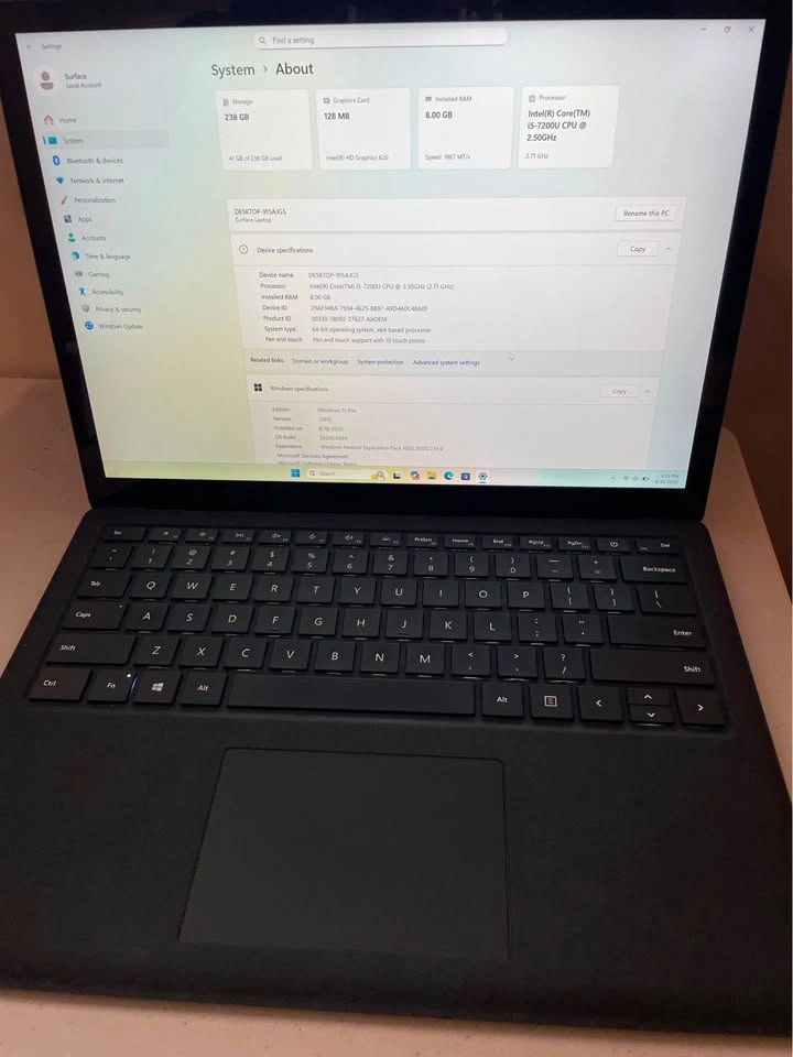 Microsoft surface i5 7th Gen - photo 3