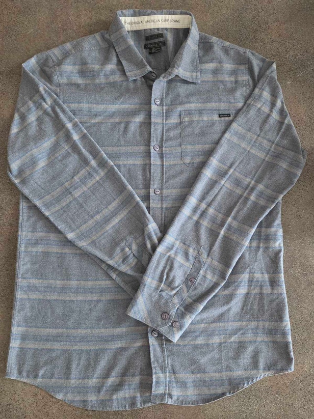 O'neill Men's button down long sleeve shirt. Large-Tailored fit