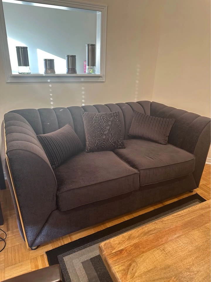 Modern Charcoal Grey Channel Tufted Loveseat with Gold Accents - photo 2