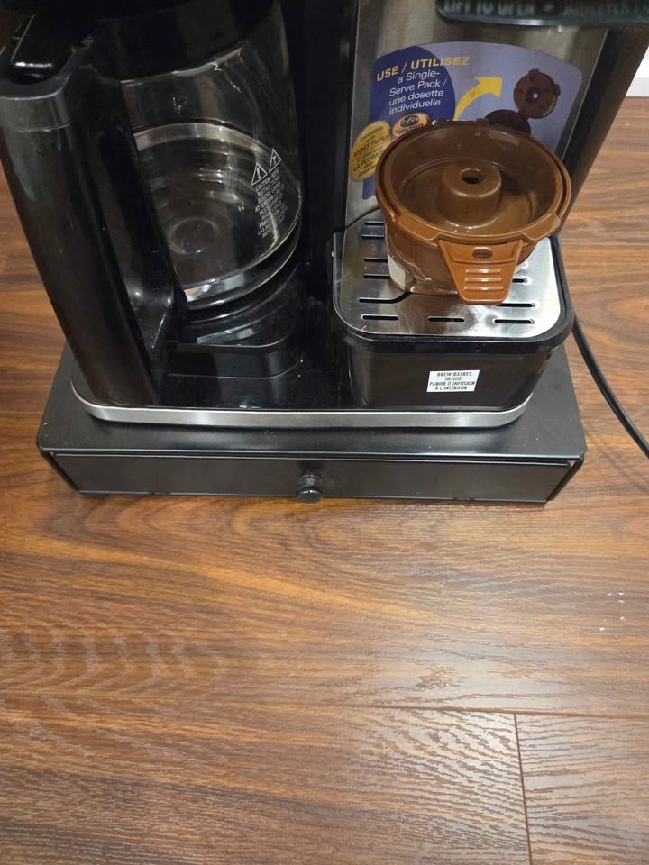 HamiltonBeach FlexBrew, with pods and tray $80 OBO - photo 2