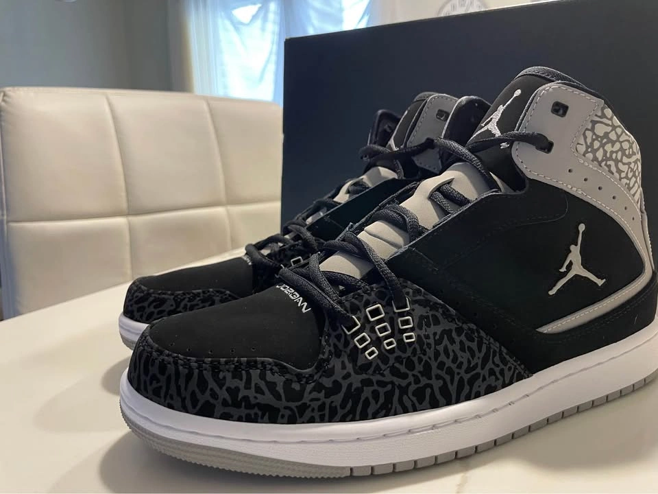 Nike Air Jordan 1 Flight Basketball Shoes - photo 3