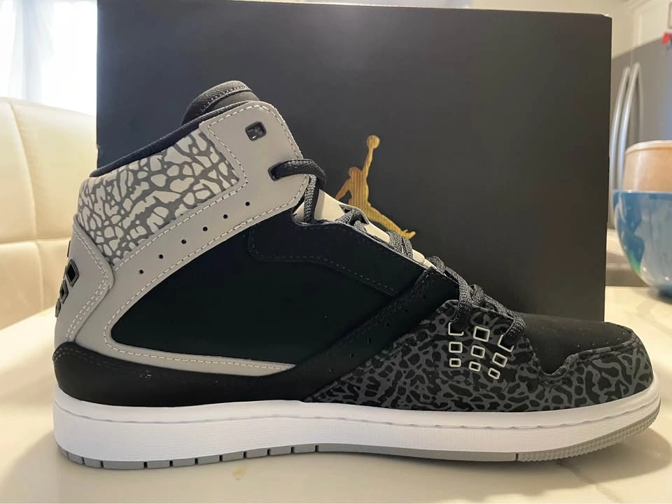 Nike Air Jordan 1 Flight Basketball Shoes - photo 5