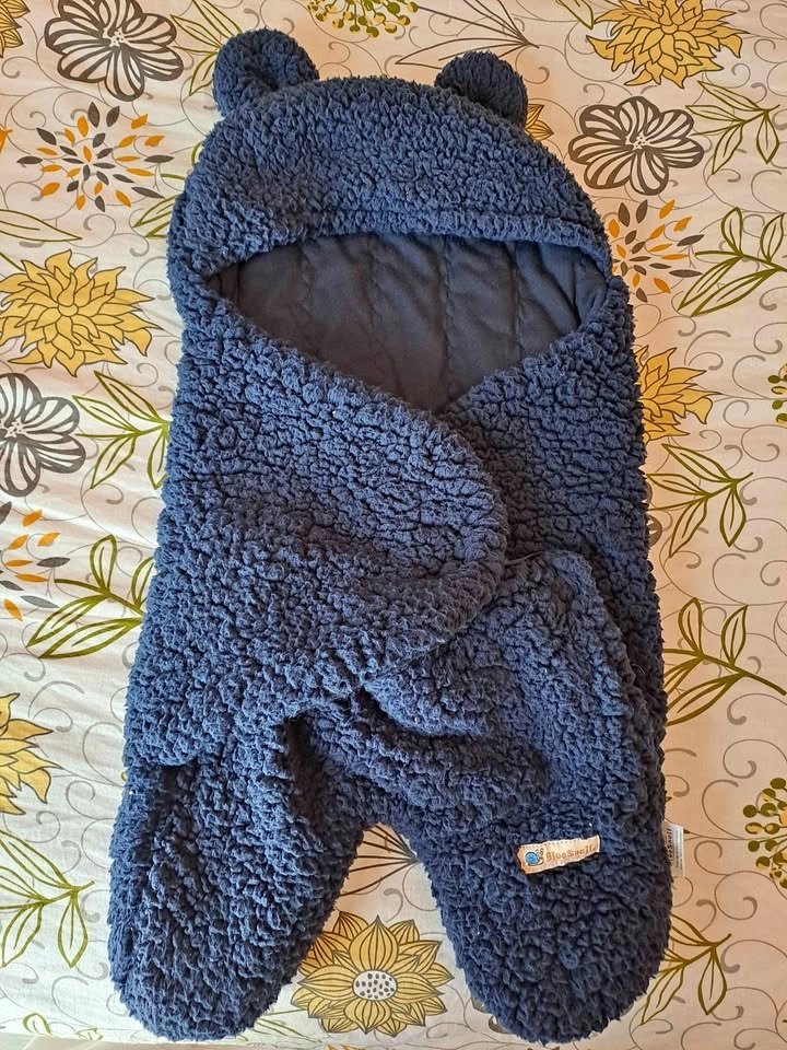 Newborn receiving blanket/baby swaddle (BlueSnail)