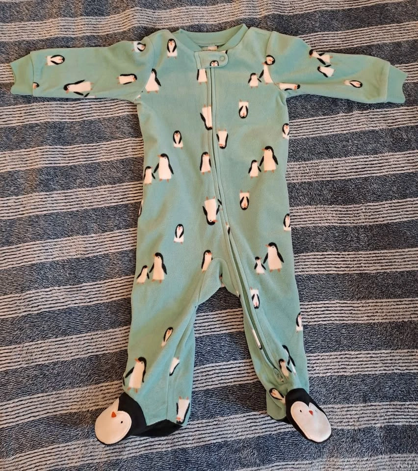 6-9m sleepers/onesies - photo 2